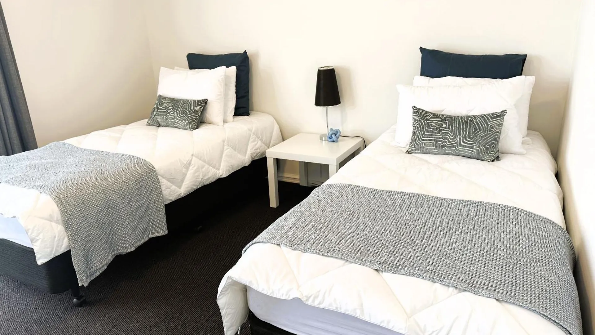 64 Sweeping Views Eastperth 2Br Poolpkg 아파트